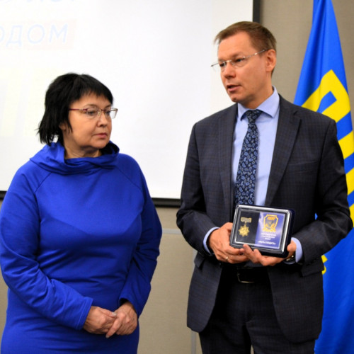 Светлана Михеева награждена медалью «Мать солдата»